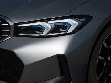 Car image 32