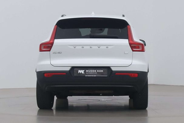 Volvo XC40 Recharge T4 Plus Dark 155 kW image number 16