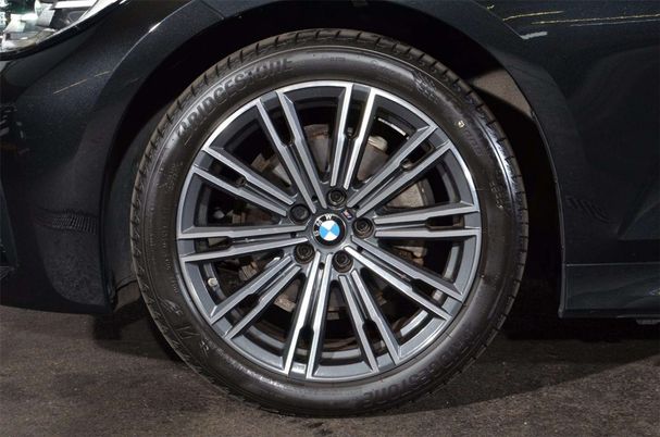 BMW 320d Touring xDrive 140 kW image number 5