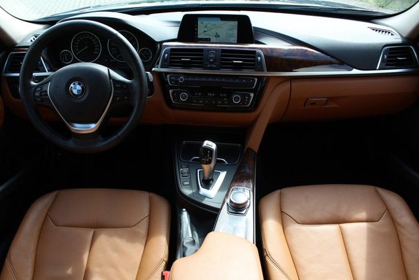 BMW 330i Touring xDrive Luxury Line 185 kW image number 11