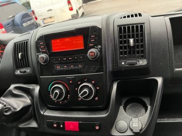 Car image 38