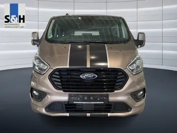 Car image 3
