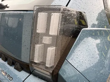 Car image 25