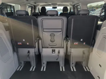 Car image 29