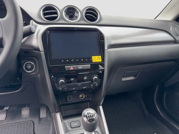 Car image 12