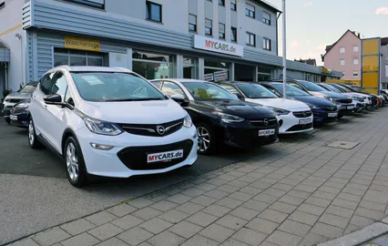 Car image 26