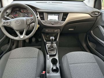 Car image 17