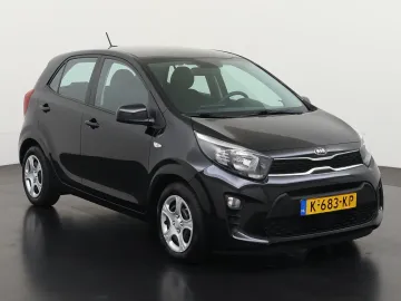 Car image 28
