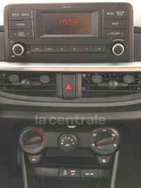 Car image 31