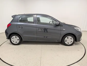 Car image 27