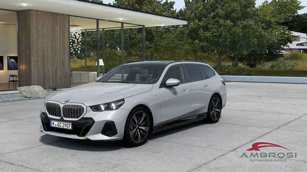 BMW 520d Touring xDrive M Sport 145 kW image number 1