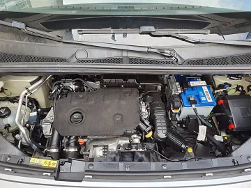 Car image 29