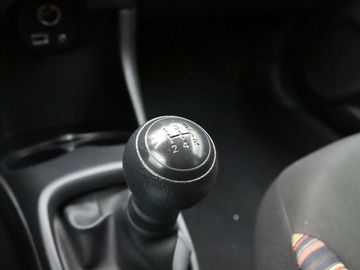 Car image 26