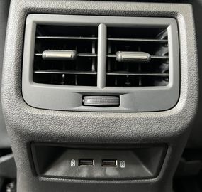 Car image 32