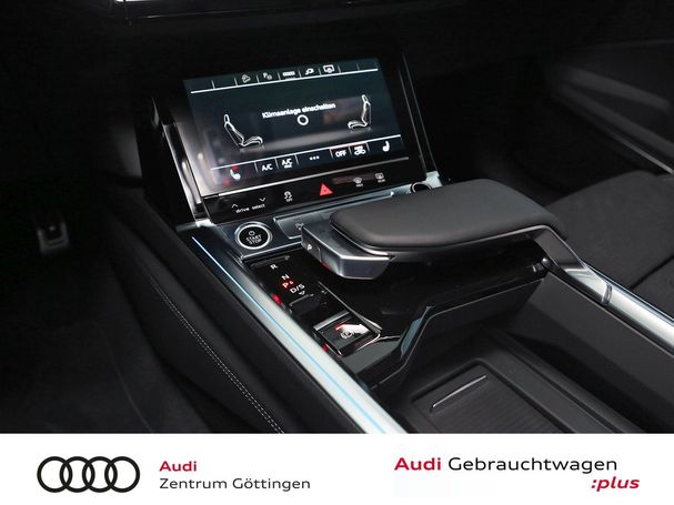 Audi Q8 50 e-tron S-line 250 kW image number 14