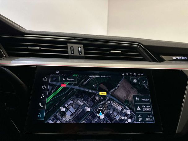 Audi e-tron 55 quattro 300 kW image number 38