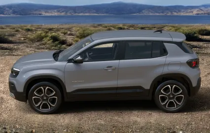Car image 4