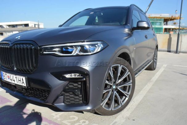 BMW X7 M xDrive 250 kW image number 6