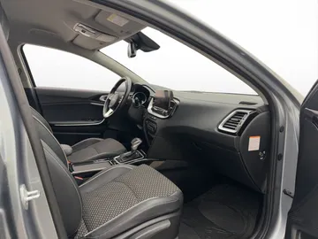 Car image 35