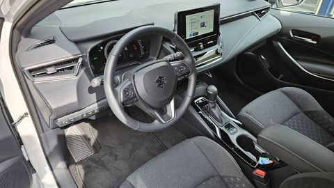 Car image 8