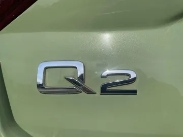 Car image 26