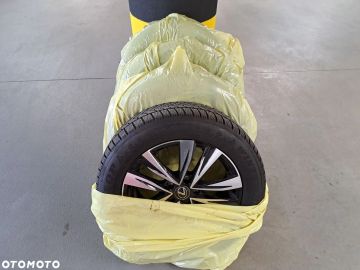 Car image 38