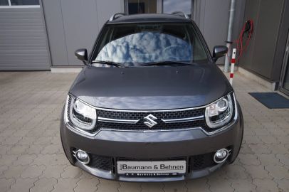 Car image 4