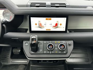 Car image 32