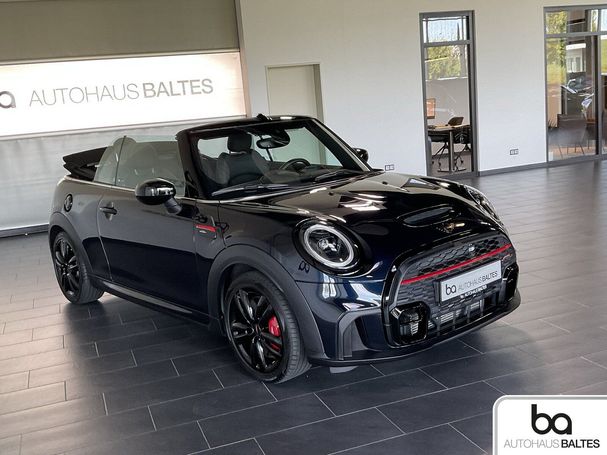 Mini John Cooper Works Cabrio JCW Trim 170 kW image number 2