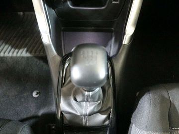 Car image 24