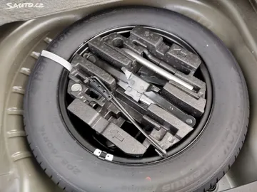 Car image 39