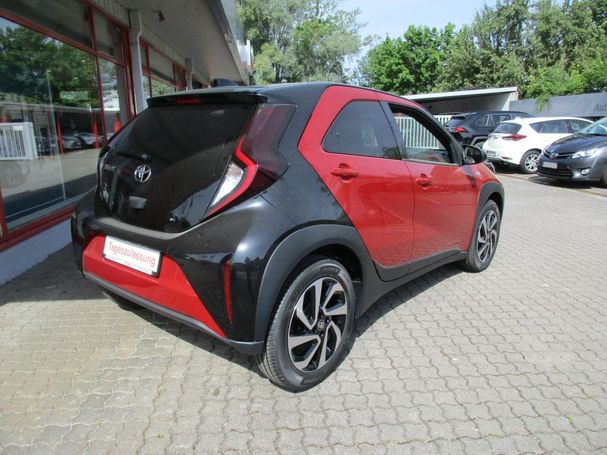 Toyota Aygo X 53 kW image number 5