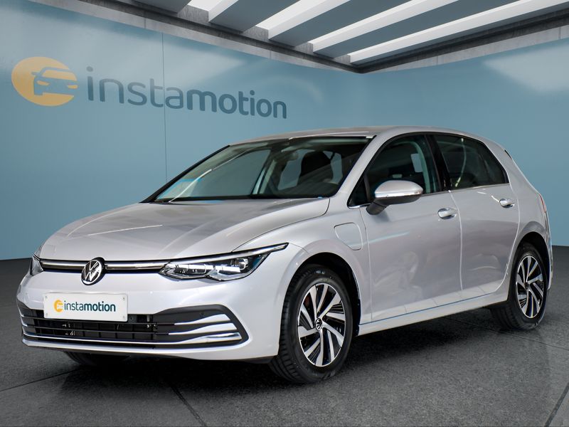 Volkswagen Golf 8 110 kW