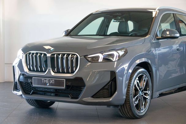 BMW iX1 xDrive30 M Sport 230 kW image number 23