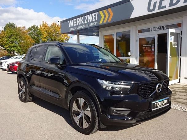 Volvo XC40 R Plug-in T4 Design 155 kW image number 8