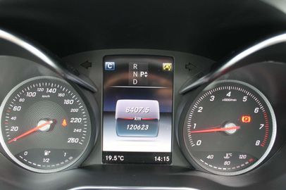 Car image 28