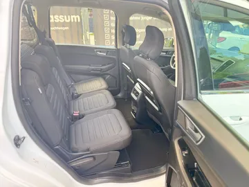 Car image 31