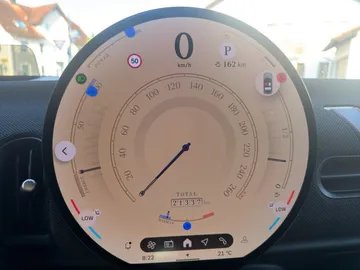 Car image 21
