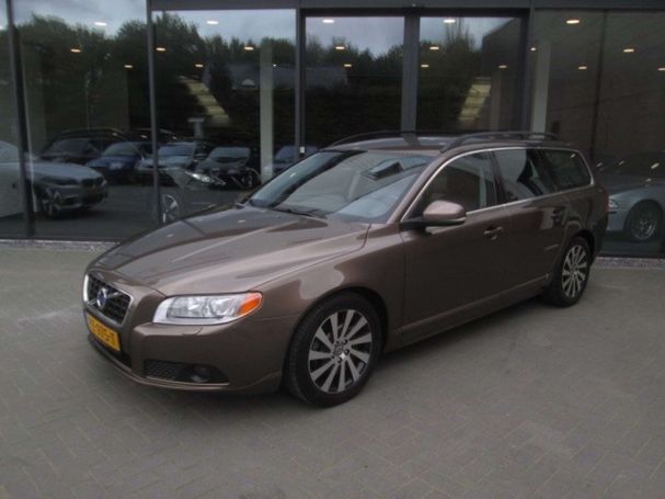 Volvo V70 D2 Summum 84 kW image number 1