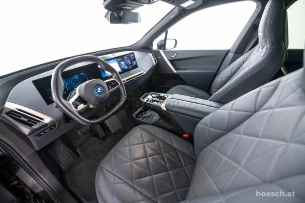 BMW iX xDrive 240 kW image number 17