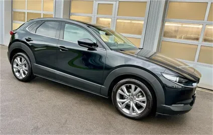 Car image 2