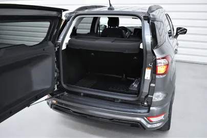 Car image 28