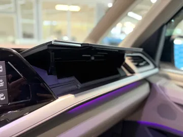 Car image 33