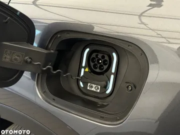 Car image 40