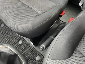 Car image 49