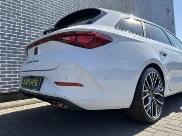 Car image 36