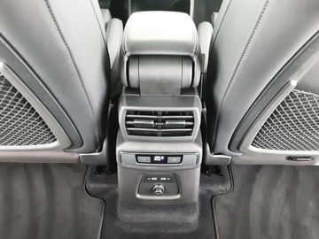 Car image 41