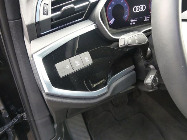 Audi Q3 35 TFSI S-line Sportback 110 kW image number 8