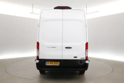 Car image 27