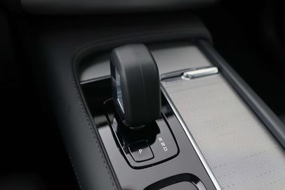 Car image 33